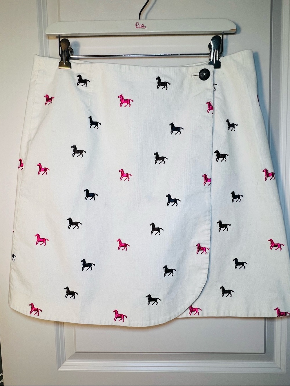 Lilly Pulitzer Cream Corduroy Wrap Skirt With Embroidered Horses Size 8.